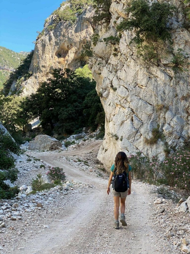 Hike to Cala Sisine