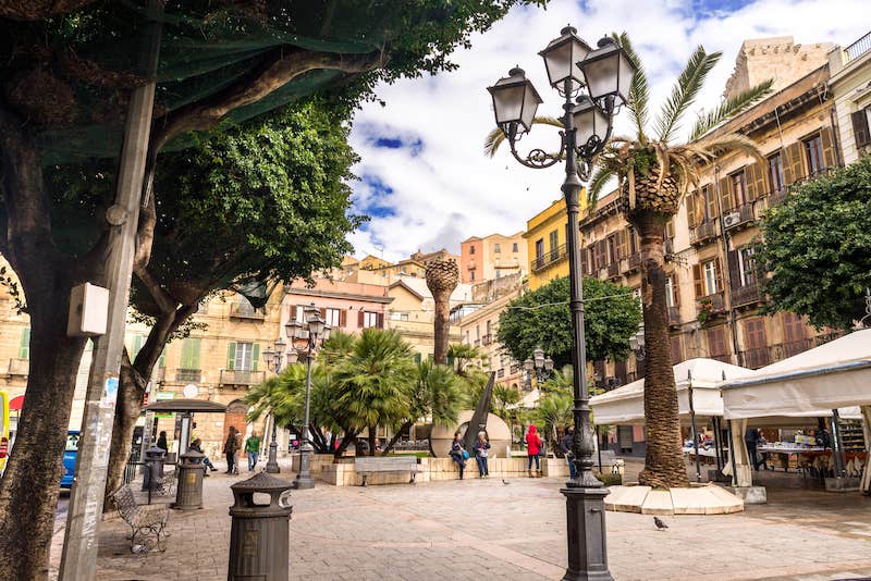 Piazza Yenne